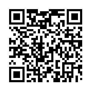 穿着一条浅色的牛仔裤和灰色休闲上衣二维码生成