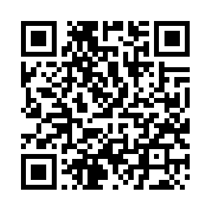 突然间旁边里走来了一推嘻嘻哈哈的少女二维码生成