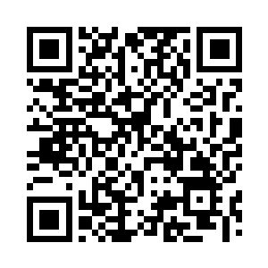 立刻把两位大小姐的目光吸引了过去二维码生成