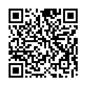 站在一边看热闹的沐扬最先看到叶璃进来二维码生成