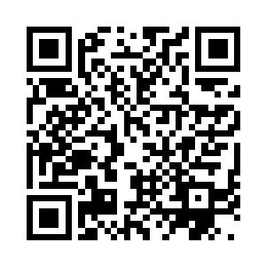 站在剑尘怀里昂首挺胸的瞪着修米二维码生成