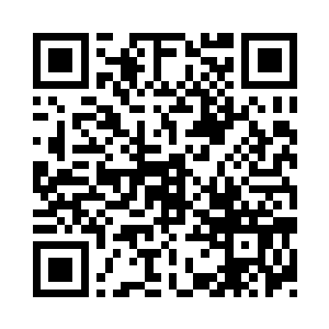 竟是突然的就走进了一旁的一家店铺中二维码生成