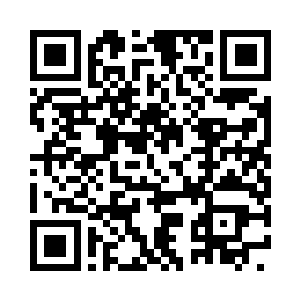 笑笑你不会对刚刚那年轻男子一见钟情了吧二维码生成