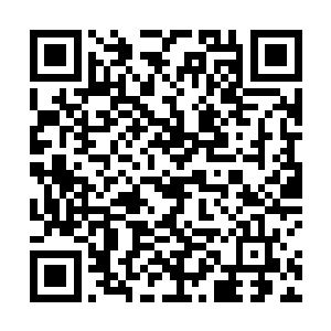 粉黛早就料到这货郎以及那些围在四周的买货人不简单二维码生成