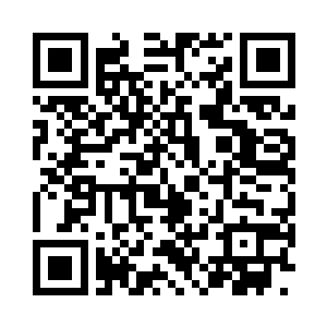 糖果盒球场里的博卡青年队球迷们如丧考妣二维码生成
