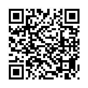 紧接着大手上就亮起了浩瀚的白光二维码生成