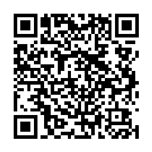 紧接着就跟着刘怡香和另外几个人一起走出了房间二维码生成