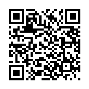 紫苏跟苦芙两人塞了些私房银子给她二维码生成