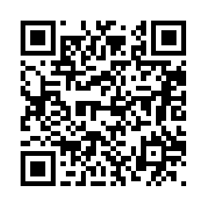 纳兰雪娇愤的在苏林胸口上锤了一拳二维码生成