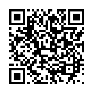 终究还是给了克里斯一丝反应的空间二维码生成