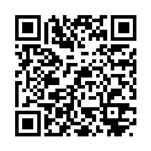给皇帝行礼过后就见荣轩给她使眼色二维码生成