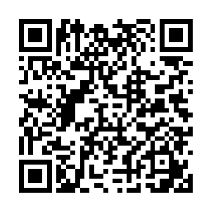 绝大部分人都是围在一旁揣着手一边唠嗑着看热闹二维码生成