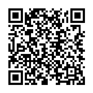 缠绕于他手臂之上的钢铁风暴统统轰向魏笑天周身二维码生成