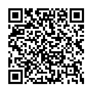 罗伯特直接跳到了一个看似风马牛不相及的话题二维码生成