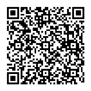 美迈斯律师事务所大楼的大厅墙壁上悬挂着的钟表上赫然显示的时间是八点五十五分二维码生成