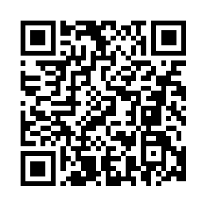 老了却总爱捧着本书靠在藤椅上看二维码生成
