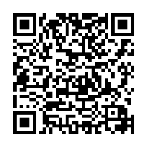 老伯手中的匕首轻易地在李川的裤裆部位割开了一道口子二维码生成