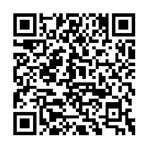 老君身前的酒菜连同桌子一起化作齑粉随风飘去二维码生成