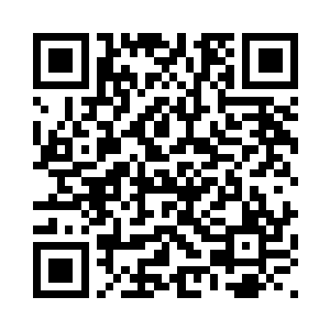 老夫人也终于注意到跪在一边地上二维码生成