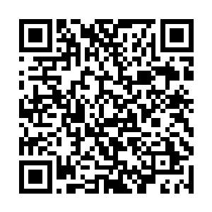 老妈一边咬着牙说着一边朝抬着俩手朝雅文抓了过去二维码生成