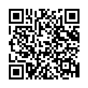 而且与此同时从洞壁上吧嗒的掉下了三柄飞剑二维码生成