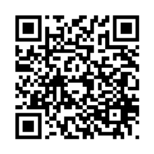而且他们脚下的泥土也变得越来越粘二维码生成