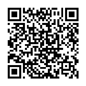 而且排行三甲的这三本书月销售量均超过了30万册二维码生成