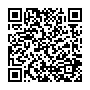 而且被冰冻地面影响的楚旬根本就没办法靠近他半分二维码生成