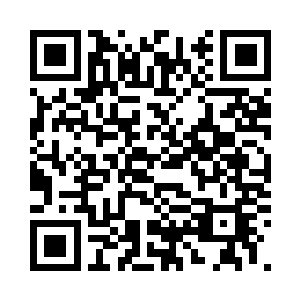 而且还是加了阴龙和我跟大红的血的二维码生成