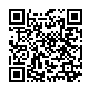 而且还是在她最不想让人知道的人面前泄露二维码生成