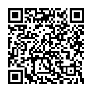 而且这个过程当中侯秘书好像也是全程的参与了二维码生成