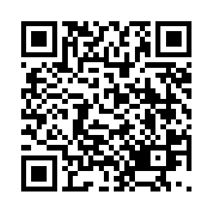 而且这敖紫似乎还是故意让周天墨注意到二维码生成