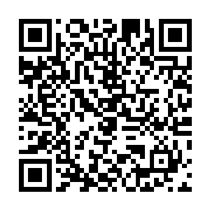 而且队伍之中那些人的目光在周围那些人的身上一一扫过二维码生成