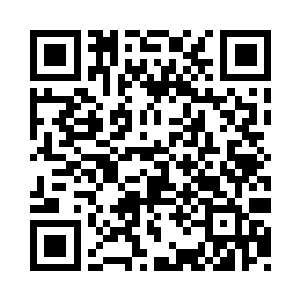 而剥开那些表象再看……他只是一个人二维码生成