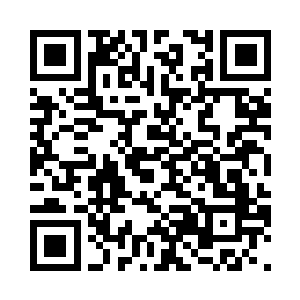 而千夜好整以暇地站在原地一动不动二维码生成