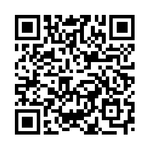 而在一边的男子听着苏凡等人的话二维码生成