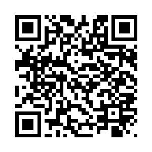 而在他身边的当然还有克里斯托弗二维码生成