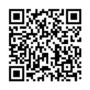 而在苏凡的旁边还有着一名头发花白的老人二维码生成