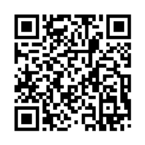 而她那条长裙的下方则是像一朵牵牛花的形状二维码生成