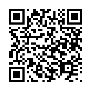 而对面看着他的人完全不知道这一切二维码生成