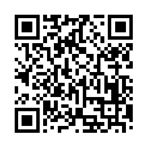 而小眉也一脸无奈之色的向着后方退却二维码生成