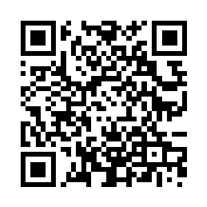 而摆在桌子上的酒赫然就是李锐拿来的琼玉酒二维码生成