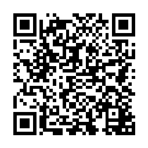 而是他竟然在小单间里面和两位绝色美女呆了半个小时之多二维码生成