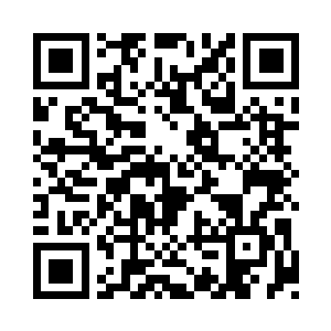 而最让江少游头疼的还是这些机甲是会飞的二维码生成