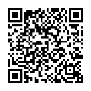 而此刻我那三大古咒所化的锁链开始一点点的离开他的身体二维码生成