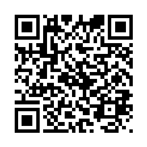 而此时的丁长生正在客厅里看电视二维码生成