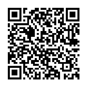 而现在……小艾已经形成了自己的人生观价值观二维码生成