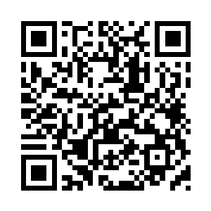 而笑梦彤也把目光投向了我们这一队的身上二维码生成