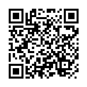 而罗卿卿则是一脸兴高采烈地看着林烽二维码生成