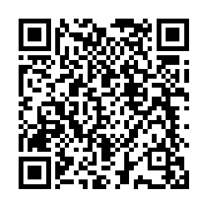 而胖子猥琐细腻的心里似乎能感觉到对方要准备怎么躲二维码生成